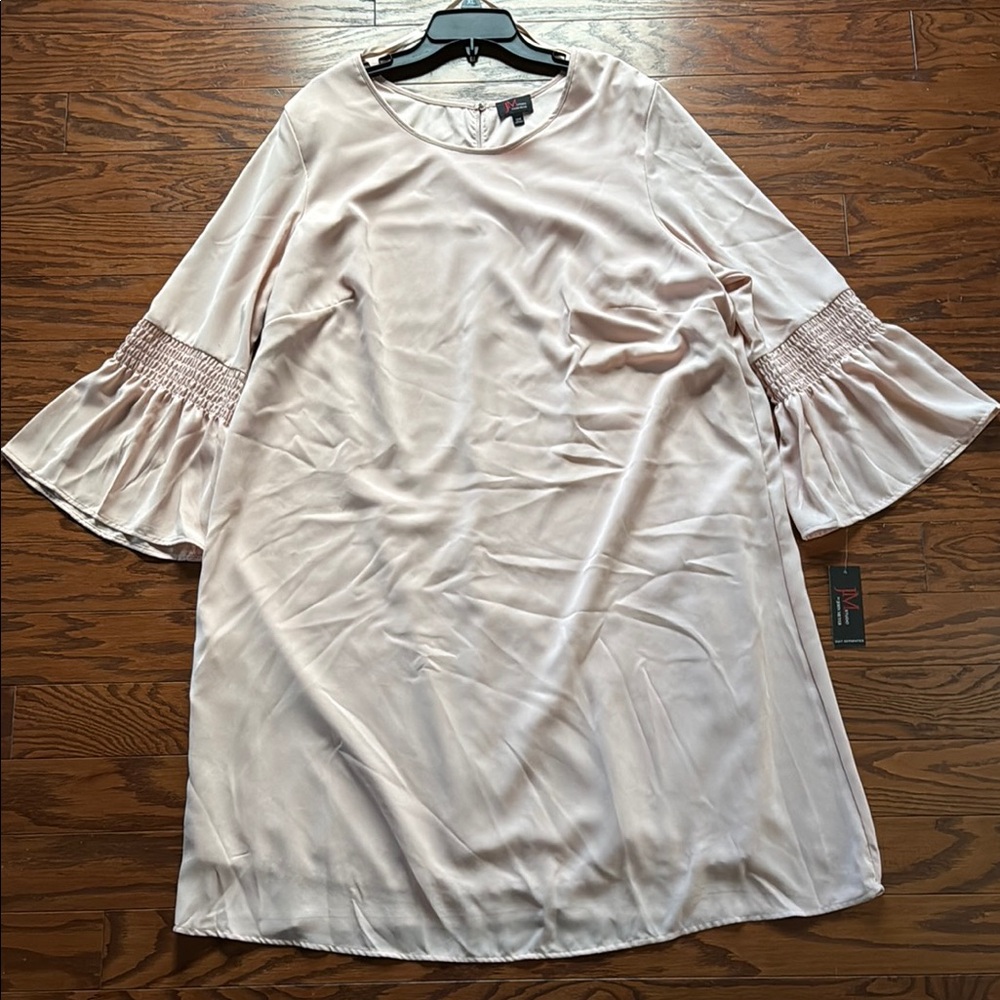 ⭐️Pink Tunic with Ruffled Bell Sleeves and Relaxed Fit
